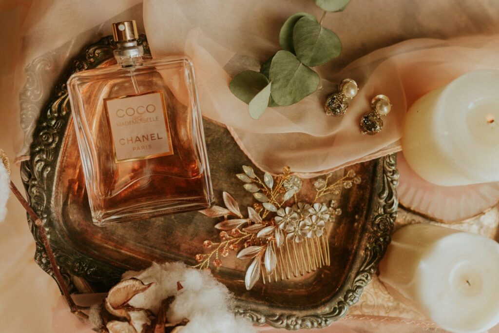 The Art of Gifting Perfume: How to Choose a Fragrance They’ll Love